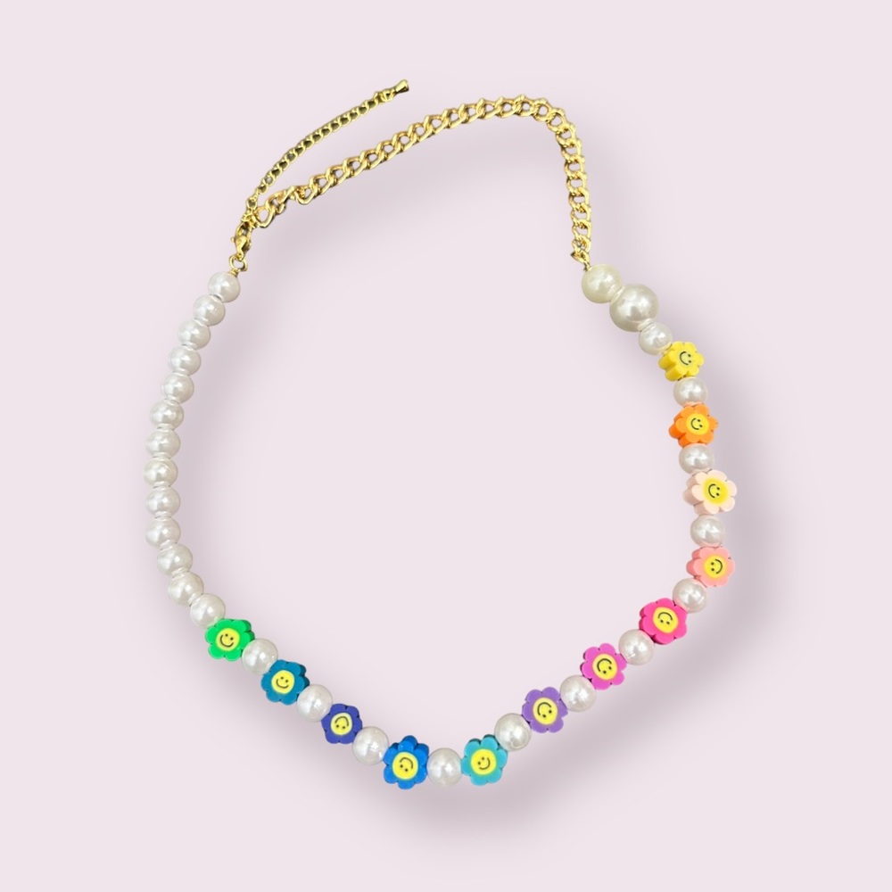 🌈 Smiley Face, Flower, Pastel, Rainbow, Faux Pearl, Necklace - Picture 2 of 4